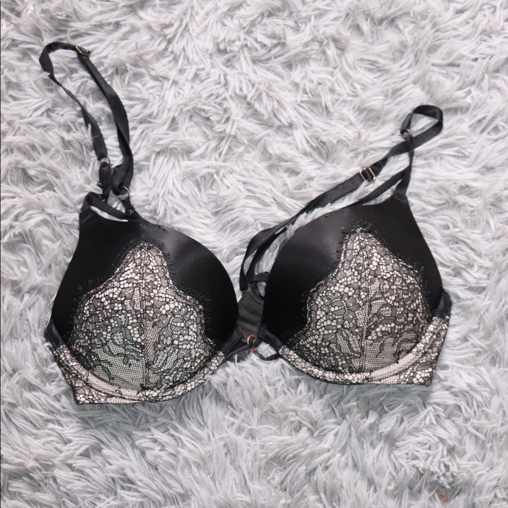 Victoria’s Secret Bombshell bra